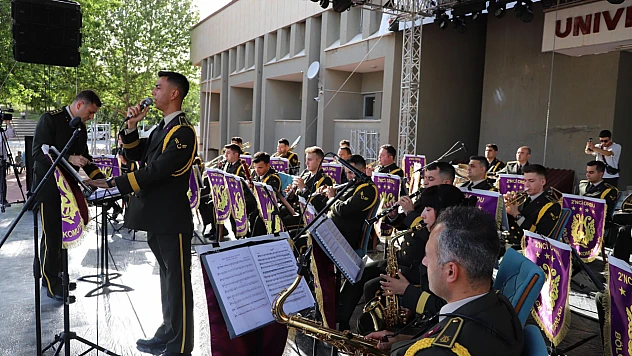 2. Ordu Bando Komutanlığı konseri büyüledi