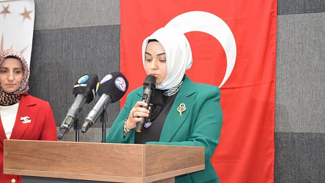 AK Parti Elazığ Kadın Kolları'ndan Regaip Kandili programı