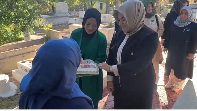 AK Parti Kadın Kollarından Huzurevine ziyaret