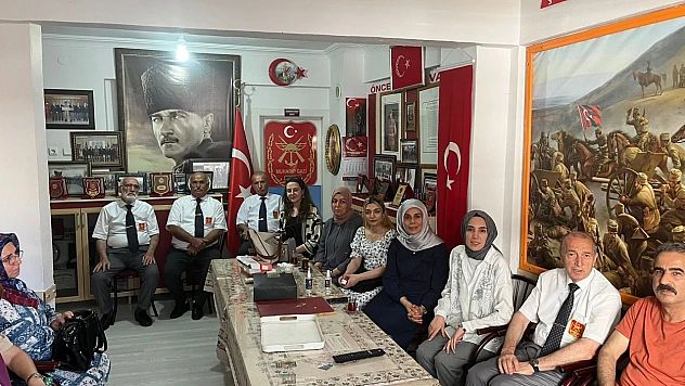 Anahtar Parti'den anlamlı Babalar Günü ziyareti