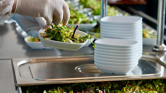 Elazığ Belediyesi Şehir Lokantası vatandaşlardan yoğun ilgi görüyor