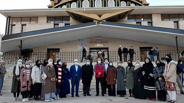 Elazığ'da tesbihat ve sohbet programı düzenlendi