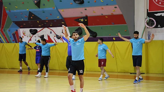 Elazığ Hentbolu Türkiye Gündeminde: 14 sporcudan ulusal başarı