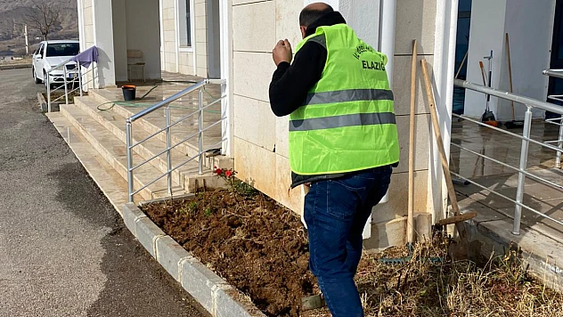 Elazığ İl Özel İdaresi'nden Fethi Sekin Külliyesi'nde çevre düzenlemesi