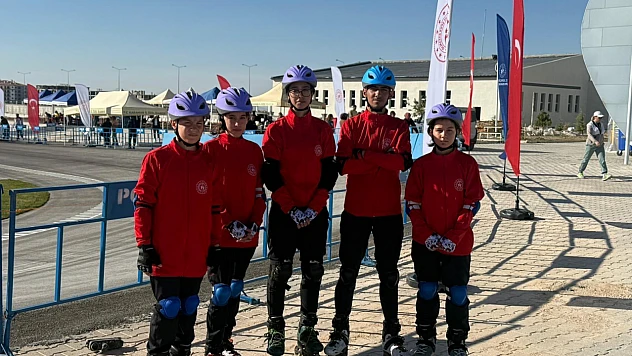 Elazığ, kaykay ve paten sporunda ilk kez Türkiye finallerinde yer aldı