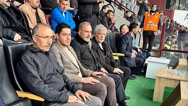 Elazığspor'dan Fırat Üniversitesine anlamlı 50. yıl kutlaması