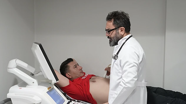 Elazığspor'un yeni teknik heyeti Özel Hayat Hastanesi'nde sağlık kontrolünden geçti