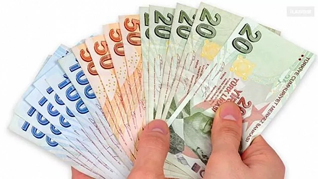 Emeklilere zam farkı ödemesi başladı 