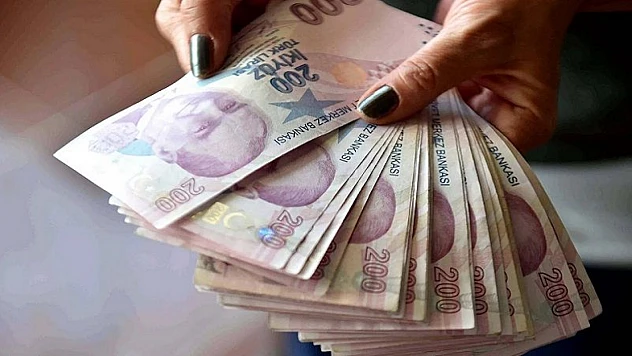 Emekliye bayram ikramiyesi ödeme tarihleri belli oldu