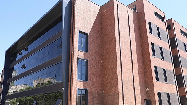 Fırat Üniversitesi Diş Hekimliği Fakültesi ve Hastanesinde sona yaklaşılıyor