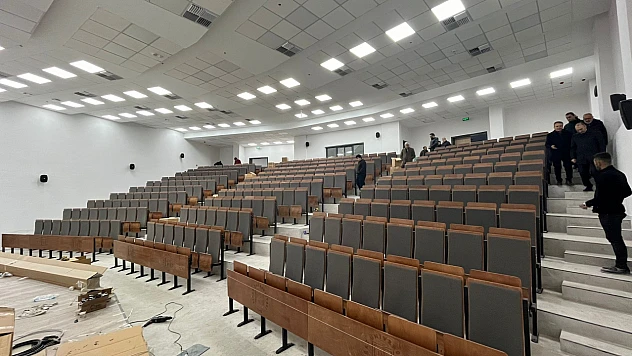 Fırat Üniversitesi Merkezi Amfi İnşaatında sona gelindi