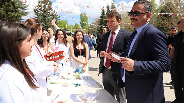 Fırat Üniversitesi'nde '50. Yıl Bilim ve Öğrenci Festivali' başladı