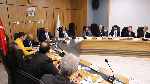 Fırat Üniversitesinde idari yöneticilerle değerlendirme toplantısı yapıldı
