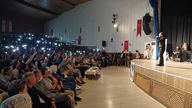 FÜ'de VETAKORT müzik ve halk oyunları gösterisi