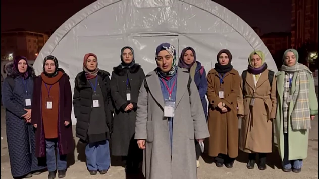 FÜ İlahiyat Fakültesi sosyal destek ekibi deprem bölgesinde