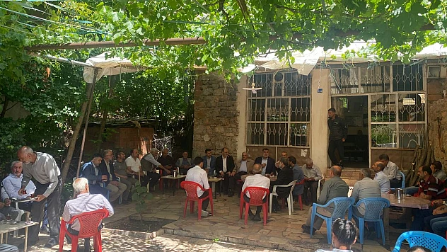 Hüda Par heyeti Karasalkım Köyü'nde vatandaşlarla buluştu