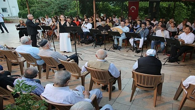 Huzurevi Sakinlerine Konser Verildi