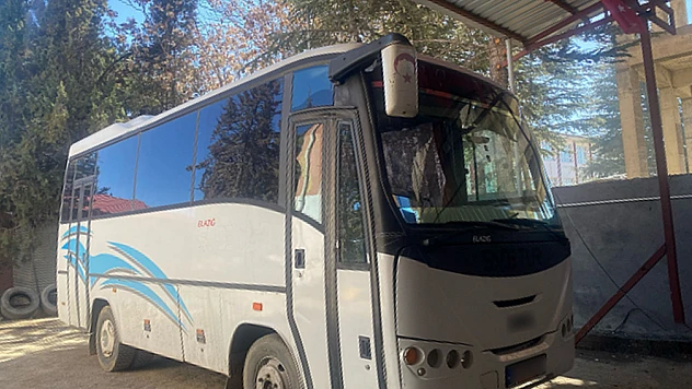 İş insanı Mesut Eser'den, Baskil Belediyesi'ne hibe otobüs