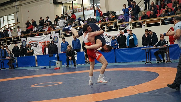 İşitme Engelliler Güreş Sporcusu Milli Takımda