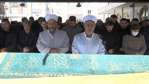 İzzetpaşa Cami İmam Hatiplerinden Mevlüt Genç hayatını kaybetti