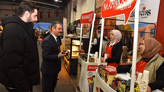 Milletvekili Keleş, Kitap Fuarı ve Kahve Festivali'ni gezdi