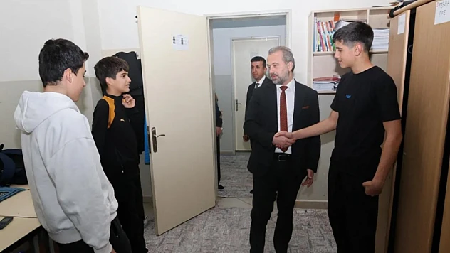 Müdür Şahin, öğrencilerle yemekte buluştu