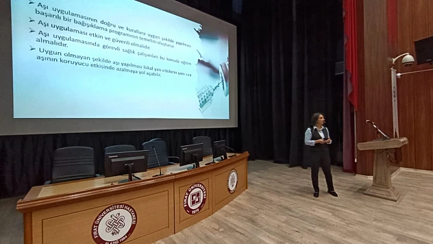 Öğretim Üyesi Gömleksiz tarafından aşı ve aşı transferi hakkında eğitim