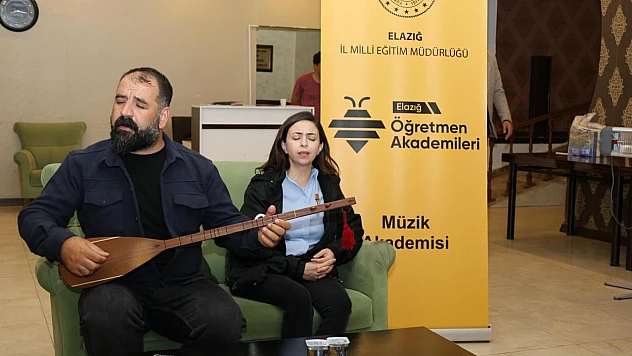 Öğretmen Akademisi programlarının konuğu sanatçı Aygün Çam oldu