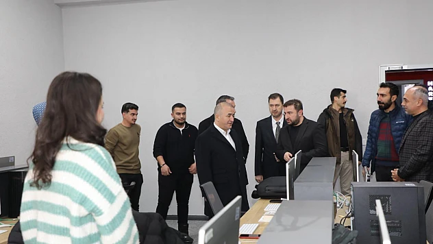 Prof. Dr. Yasemin Açık Ar-Ge Merkezi'ne ziyaret