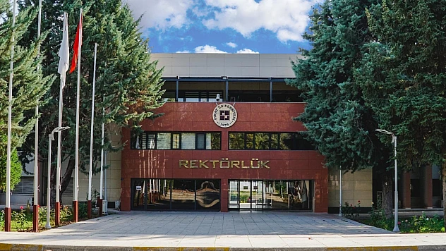 Rektör Prof. Dr. Göktaş Fırat Üniversitesinin 50. yıl etkinliklerini açıkladı