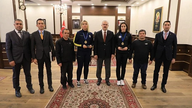 Şampiyon boksörler Vali Dr. Toraman'ı ziyaret etti