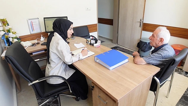 Tuncer, yeni açılan sigara bıraktırma polikliniği hakkında bilgiler verdi