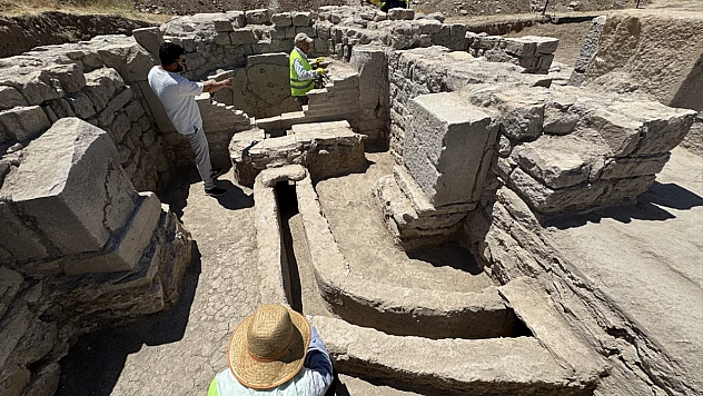 Yaklaşık 1700 yıllık Roma Hamamı gün yüzüne çıkarıldı