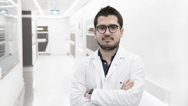 Yaş aldıkça vücudumuzda doğal kolajen üretimi azalır