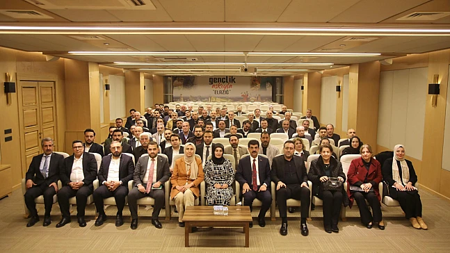 AK Parti'de yeni yönetim kurulu ilk toplantısını gerçekleştirdi