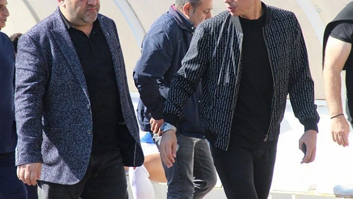 Ahmet Burak Solakel, yeniden Elazığspor'da