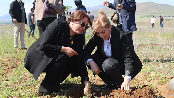 Aile yılı dolayısıyla 'Aile Yılı Hatıra Ormanı' oluşturuldu
