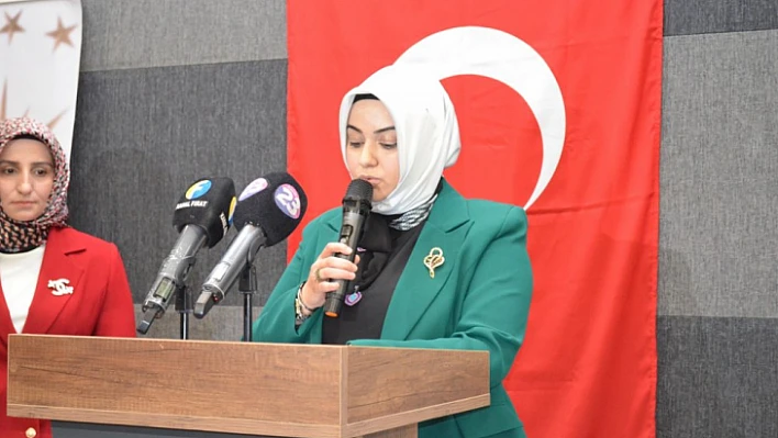 AK Parti Elazığ Kadın Kolları'ndan Regaip Kandili programı 