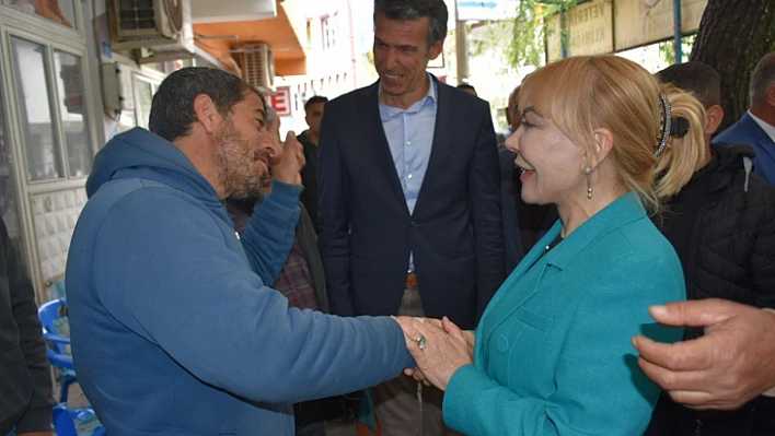 Bağımsız Aday Prof. Dr. Açık ilçe ve beldelerde de coşkuyla karşılandı