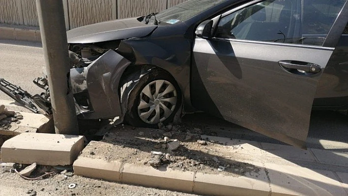 Bakan konvoyunda kaza