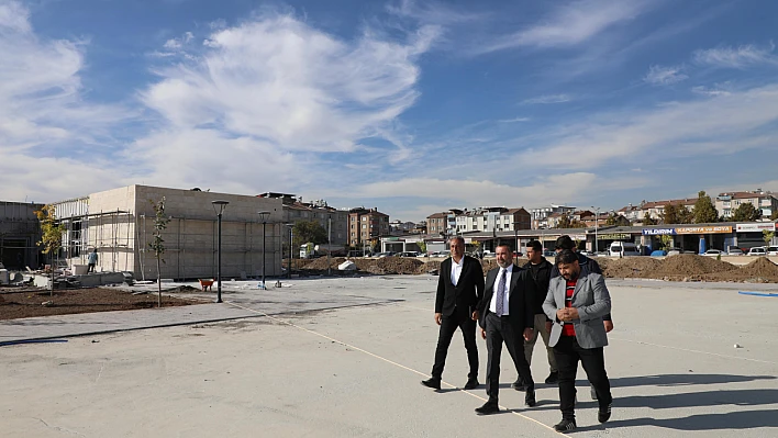 Başkan Şerifoğulları Seksenler Sokağı'nda incelemelerde bulundu