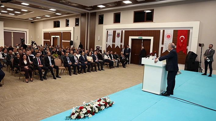 'Beyaz Ev' Modeli Antalya'da uluslararası sahneye çıktı