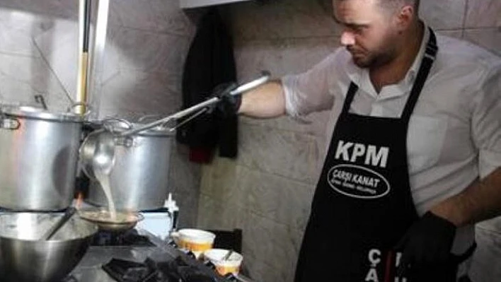 Bir günlük gelirini depremzedelere bağışladı