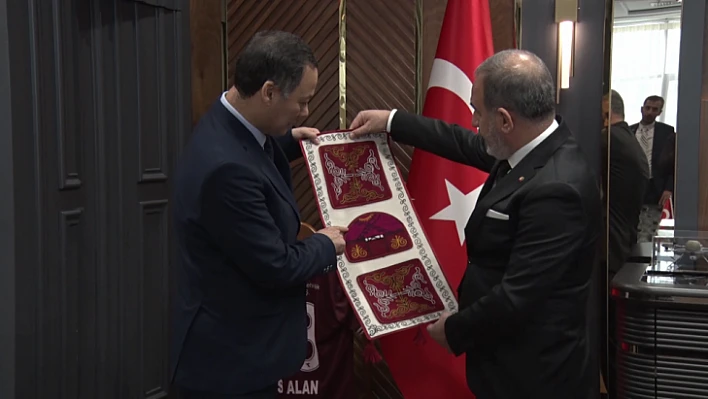 Büyükelçi Kazakbaev, Başkan Alan'ı ziyaret etti