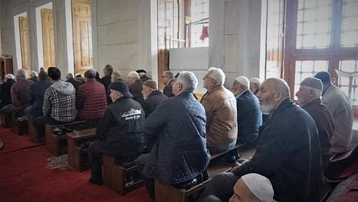 Camilerde tabure dönemi sona erdi