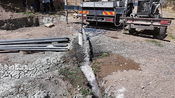 Çaybağı Köyü'nün 15 yıllık su hasreti sona erdi