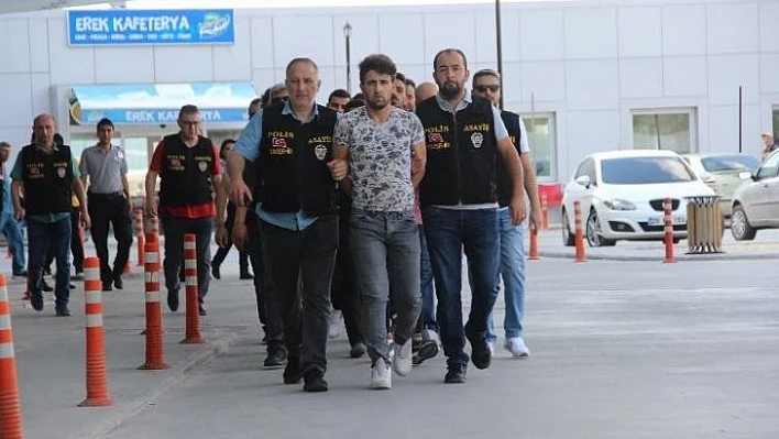 Cinayet şüphelisi 5 şahıs tutuklandı