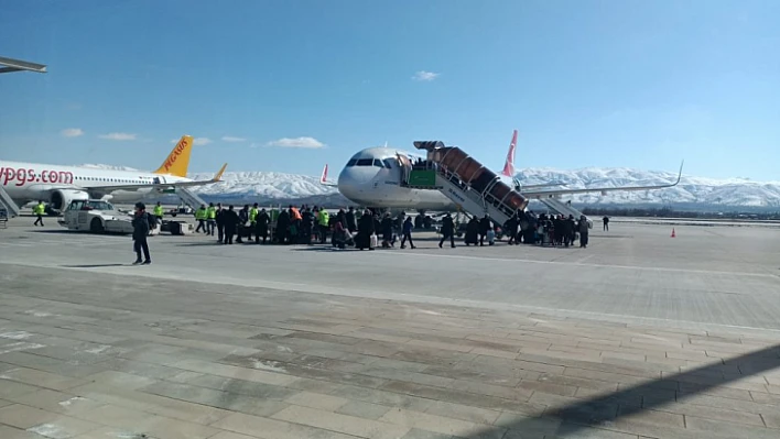 Depremzedeler için Elazığ'dan 70 ücretsiz uçuş gerçekleştirildi