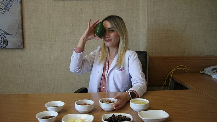 Diyetisyen Kübra Tekay: 'Yağlar ölçülü tüketilirse kilo aldırmaz, kilonun korunmasına yardımcı olur'