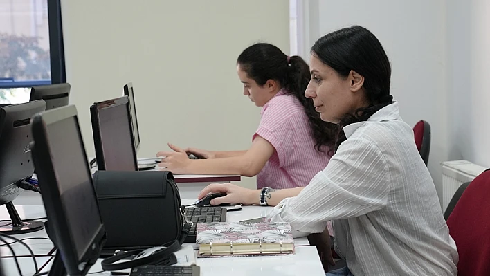 Elazığ Belediyesi'nden gençlerin mesleki gelişimlerine destek sürüyor